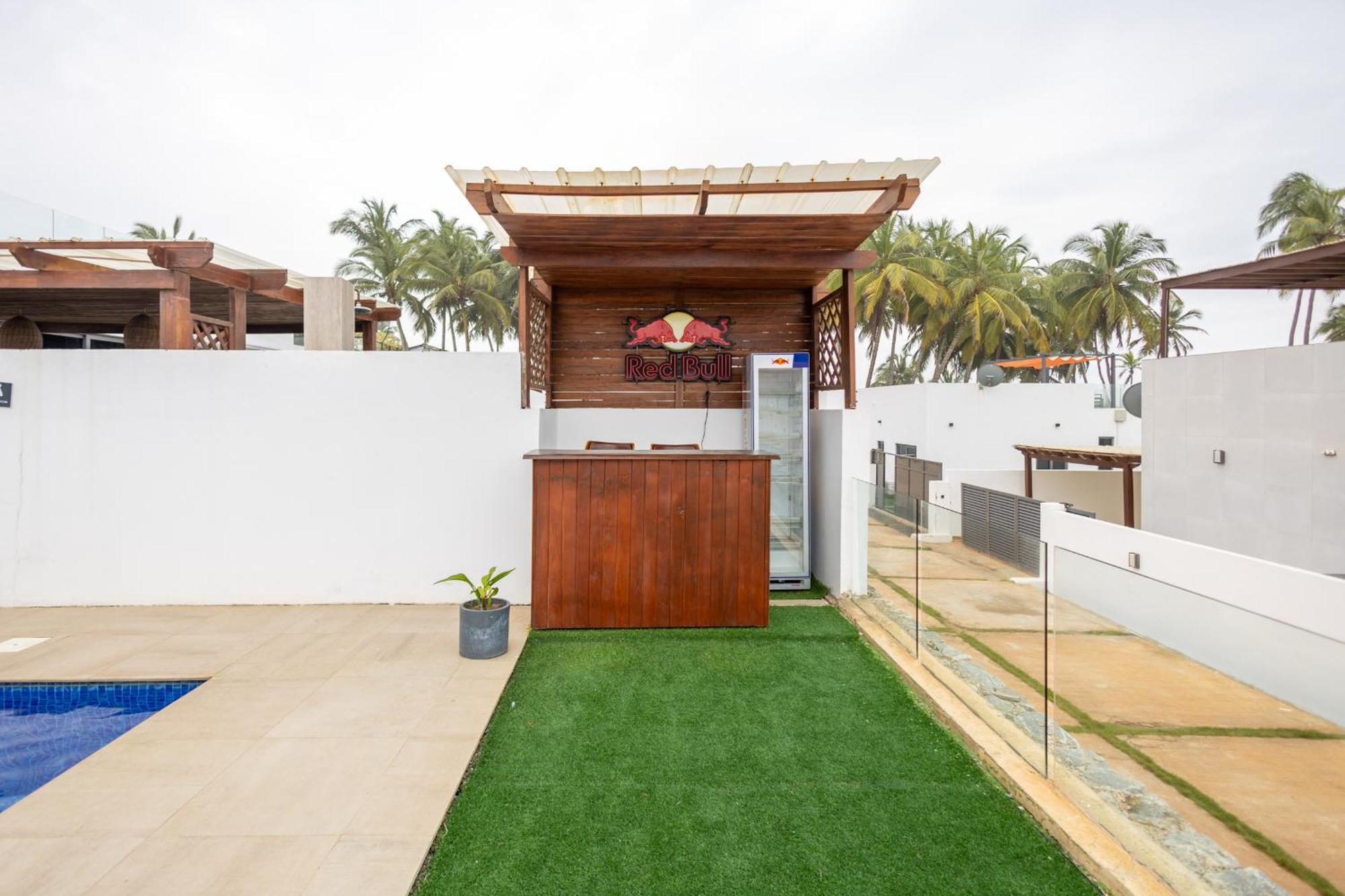 Tills Beach Resort Gomoa Fetteh Exterior photo