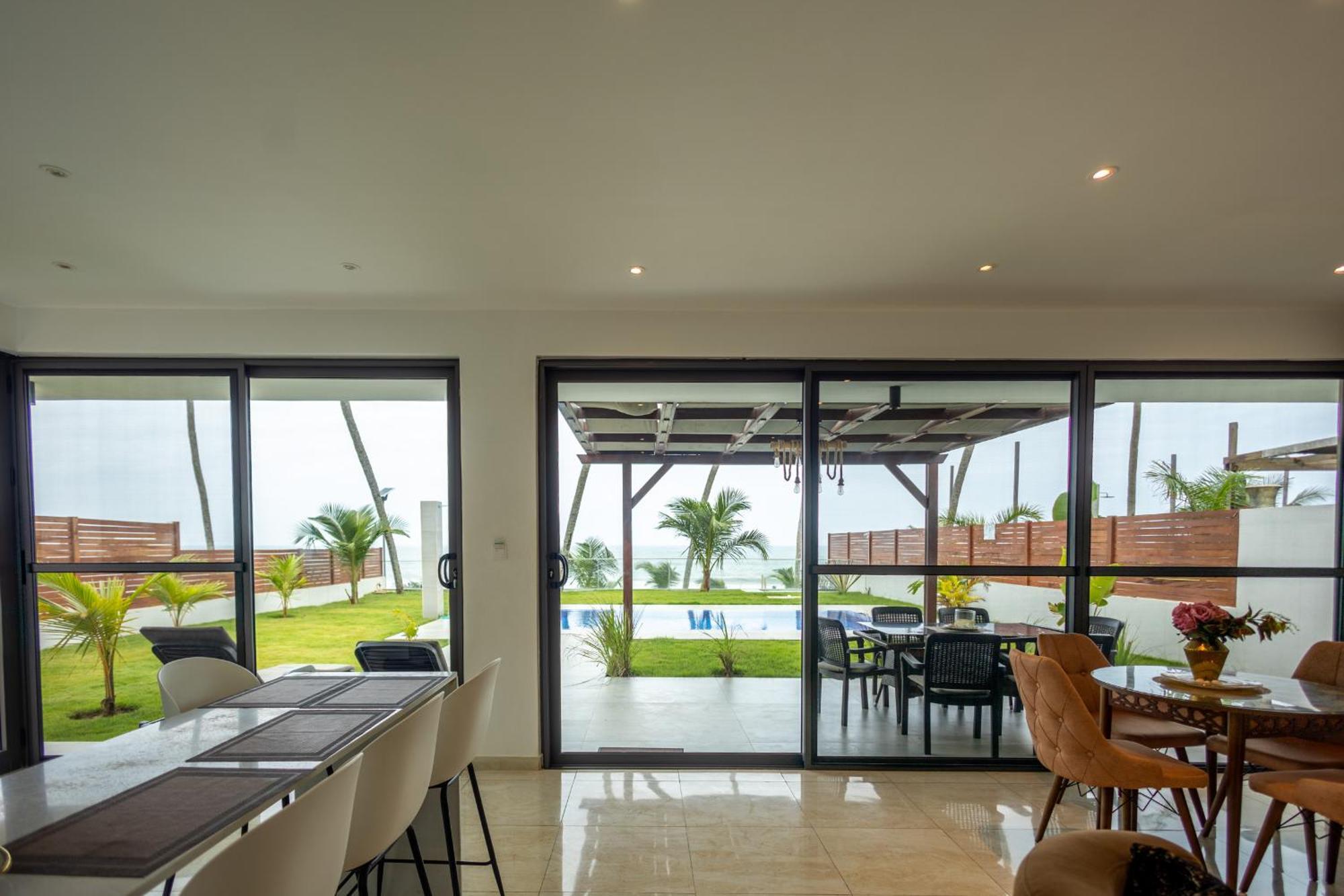 Tills Beach Resort Gomoa Fetteh Exterior photo